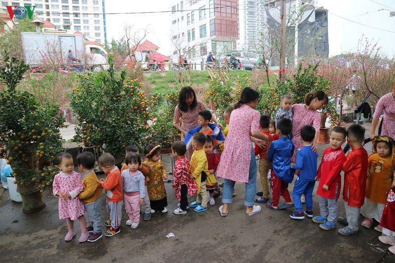sac xuan tren pho phuong ha noi hinh 12
