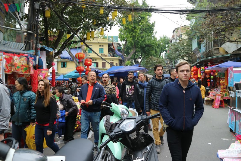 sac xuan tren pho phuong ha noi hinh 9