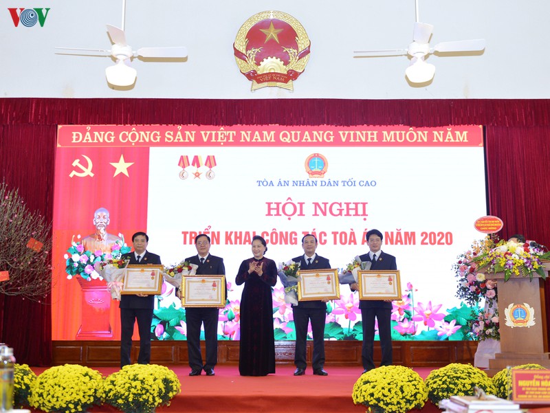 chu tich quoc hoi du hoi nghi trien khai cong tac toa an nam 2020 hinh 2