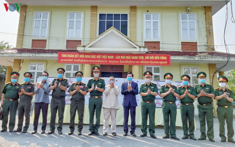 quan khu ii tang vat tu y te cho luc luong quan doi cac tinh bac lao hinh 1