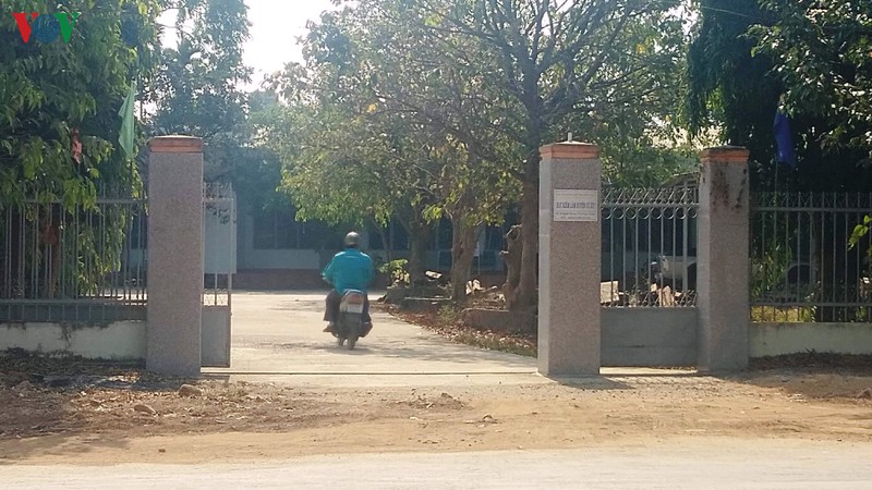 dak nong canh cao hat truong va nhan vien kiem lam say xin danh nhau hinh 1