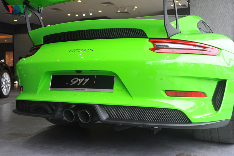 kham pha porsche 911 gt3 rs mau xanh lizard green "doc" nhat viet nam hinh 14