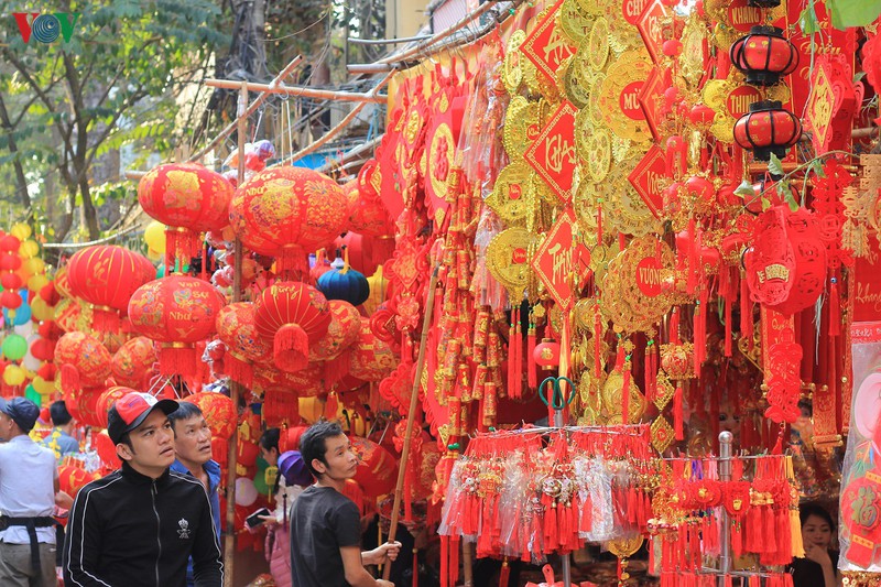 pho hang ma ruc ro sac do nhung ngay giap tet hinh 2