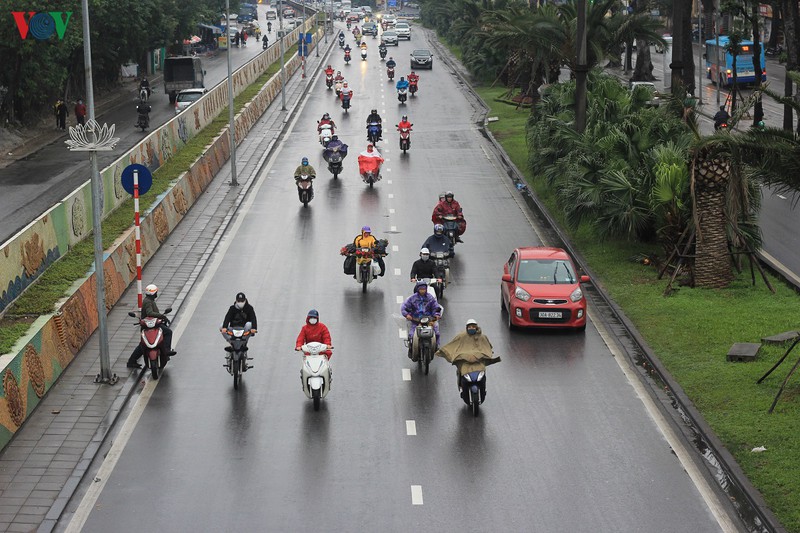 anh: duong pho ha noi thong thoang du trong gio cao diem hinh 1