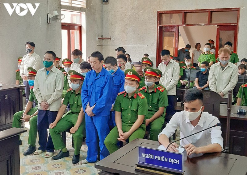 10 an tu hinh va chung than danh cho cac doi tuong mua ban ma tuy hinh 2