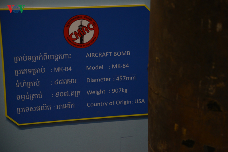 anh: bom min va cac vat lieu no tung gieo rac dau thuong o campuchia hinh 11