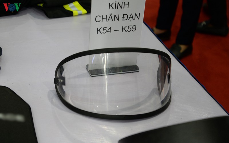 vu khi va cong cu ho tro cua cong an viet nam tai trien lam quoc te hinh 13