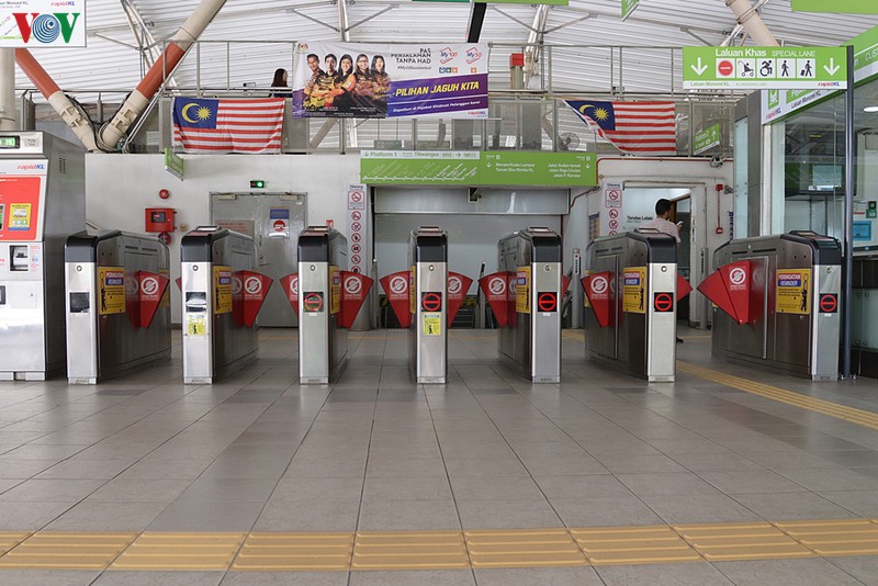 duong ray tren cao o malaysia khac voi tuyen cat linh-ha dong ra sao? hinh 11