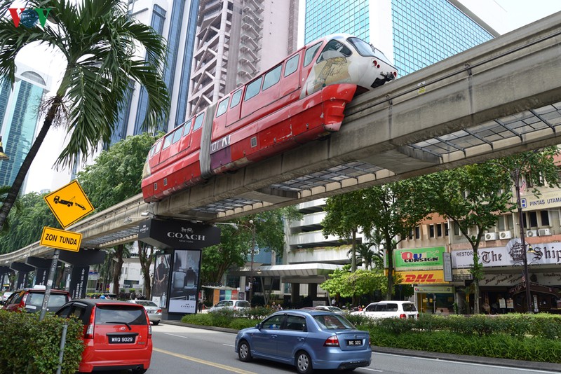 duong ray tren cao o malaysia khac voi tuyen cat linh-ha dong ra sao? hinh 13