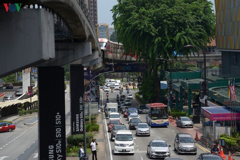 duong ray tren cao o malaysia khac voi tuyen cat linh-ha dong ra sao? hinh 21