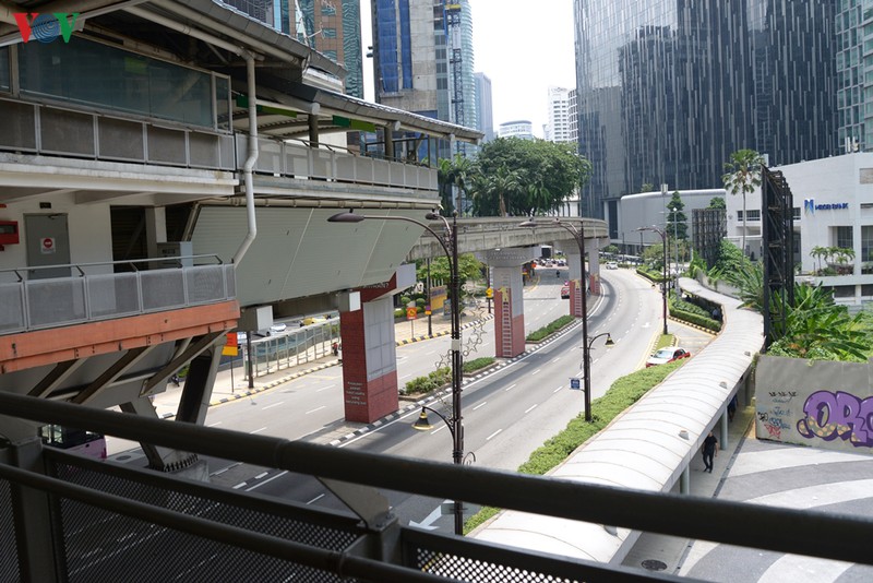 duong ray tren cao o malaysia khac voi tuyen cat linh-ha dong ra sao? hinh 9