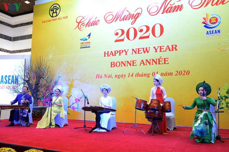 can canh buoi gap mat va chieu dai ngoai giao doan tai viet nam 2020 hinh 13