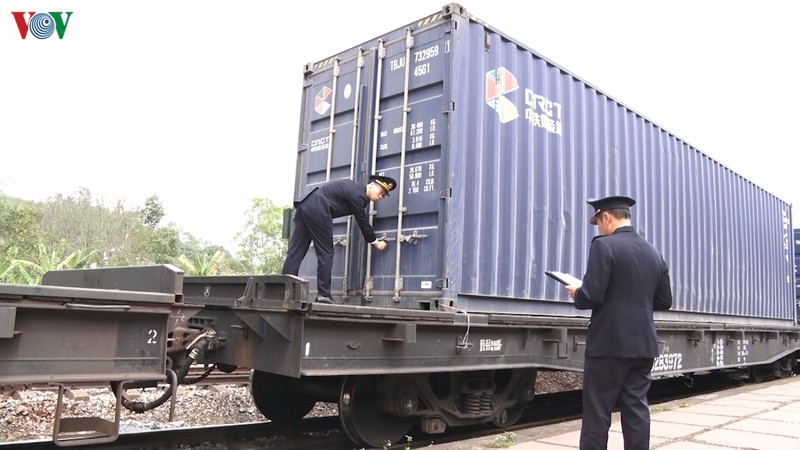 lang son thi diem xuat khau nong san qua ga duong sat quoc te dong dang hinh 1
