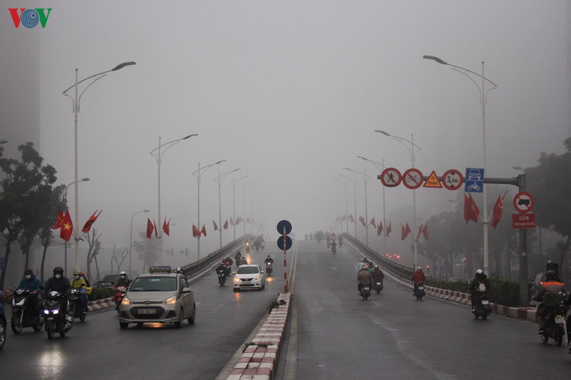 ha noi mit mu trong man suong day dac buoi sang hinh 13