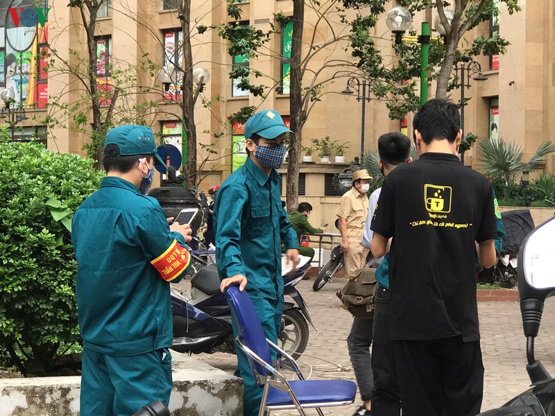 toa nha tan hoang minh (ha noi) duoc cach ly sau khi co ca mac covid-19 hinh 5