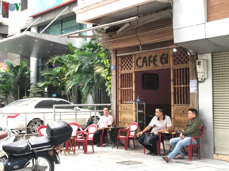 anh: nhieu cua hang tai ha noi van kinh doanh sau yeu cau dong cua hinh 2