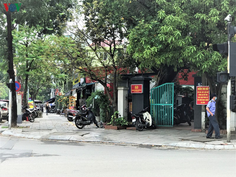 anh: nhieu cua hang tai ha noi van kinh doanh sau yeu cau dong cua hinh 1