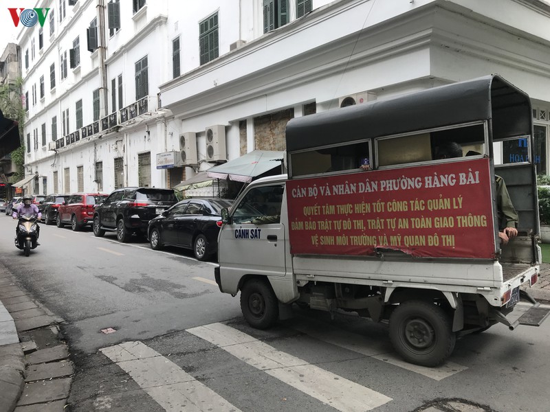 anh: nhieu cua hang tai ha noi van kinh doanh sau yeu cau dong cua hinh 9