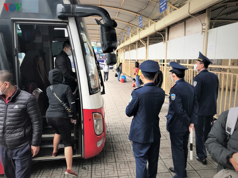 so gtvt ha noi kiem tra viec chap hanh van chuyen khach tai cac ben xe hinh 9