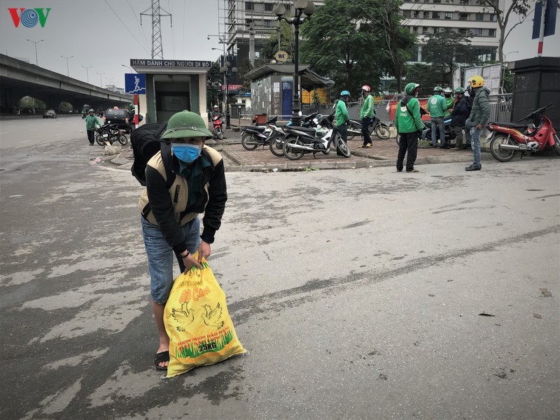 so gtvt ha noi kiem tra viec chap hanh van chuyen khach tai cac ben xe hinh 6