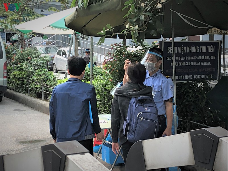 cac benh vien tai ha noi kiem soat nghiem ngat de phong chong covid-19 hinh 8
