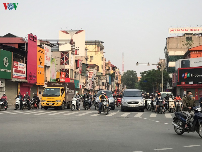 ngay thu 9 cach ly xa hoi: nguoi va xe dong chat cac nga tu o ha noi  hinh 7