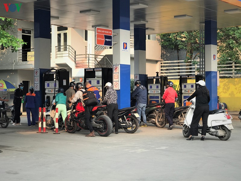 ngay thu 9 cach ly xa hoi: nguoi va xe dong chat cac nga tu o ha noi  hinh 8