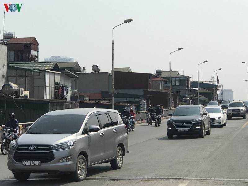 ngay thu 14 cach ly xa hoi: xe co do ve cac cua ngo thu do ha noi  hinh 5