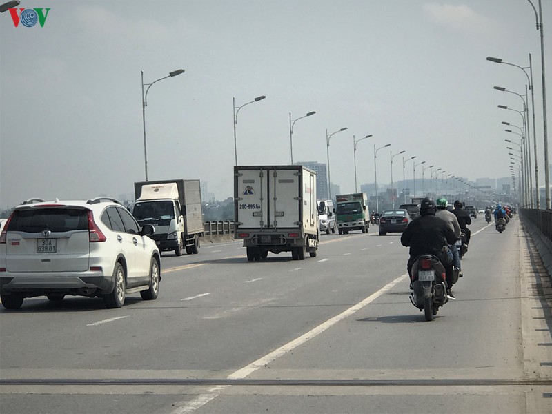 ngay thu 14 cach ly xa hoi: xe co do ve cac cua ngo thu do ha noi  hinh 8