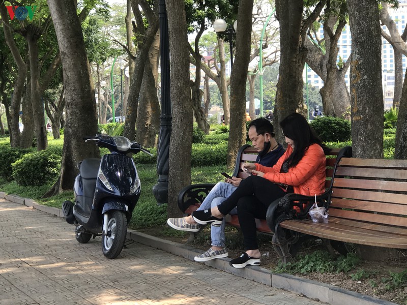 ngay thu 14 cach ly xa hoi: xe co do ve cac cua ngo thu do ha noi  hinh 11