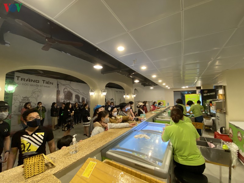 anh: nguoi dan tu tap an kem, chu quan truoc dich covid-19 o ha noi hinh 4