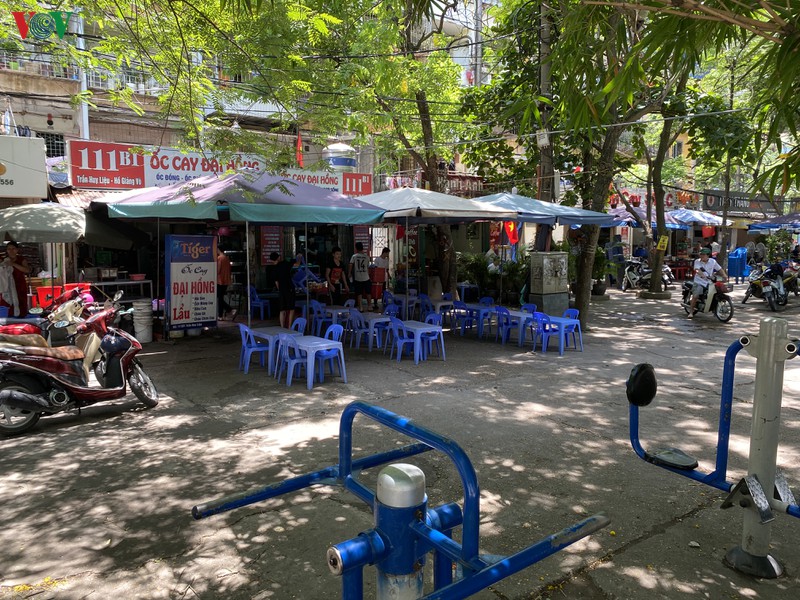 san chung cua cac khu tap the o ha noi bi cac ho kinh doanh "buc tu"  hinh 4
