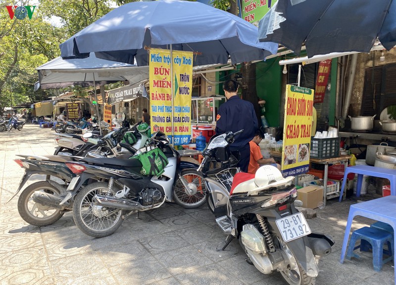 san chung cua cac khu tap the o ha noi bi cac ho kinh doanh "buc tu"  hinh 1