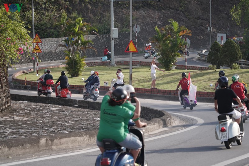 hinh anh vespa co 3 mien tu hoi tai quang ninh hinh 4