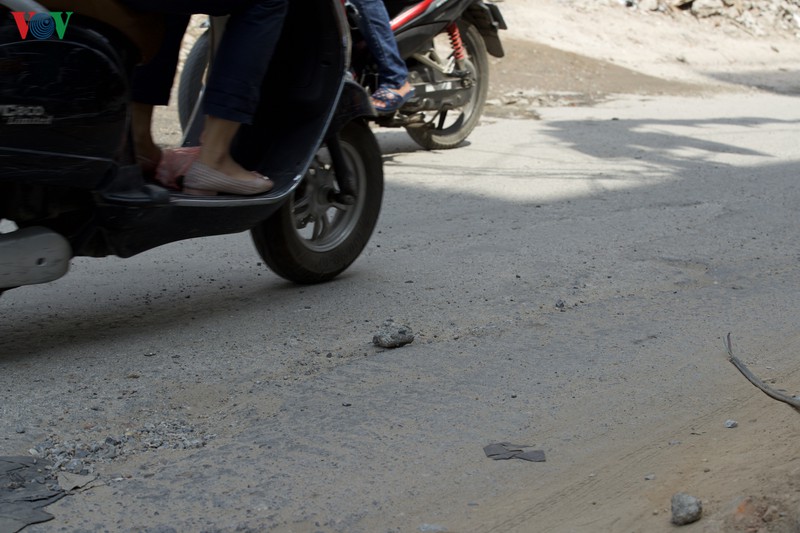 un tac, o nhiem moi truong tai duong vu trong phung, ha noi hinh 7