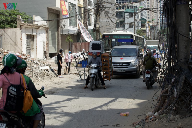 un tac, o nhiem moi truong tai duong vu trong phung, ha noi hinh 14
