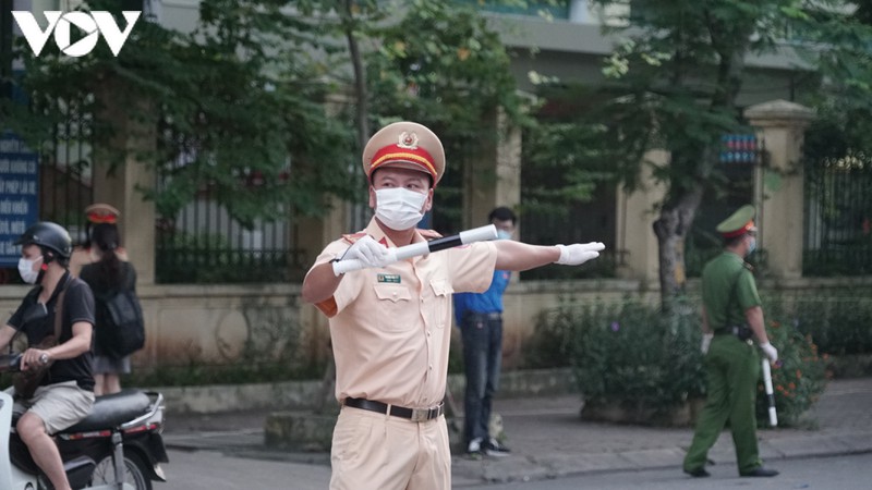 ha noi: nhung nguoi hung tham lang cua ky thi tot nghiep thpt 2020 thoi covid-19 hinh 3