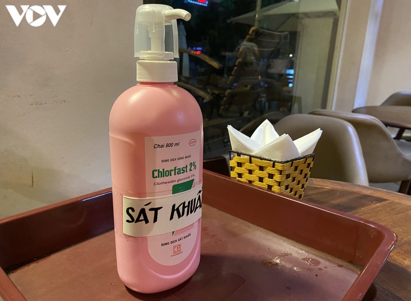 hang quan ha noi thiet lap "la chan" phong, chong dich covid-19 hinh 4