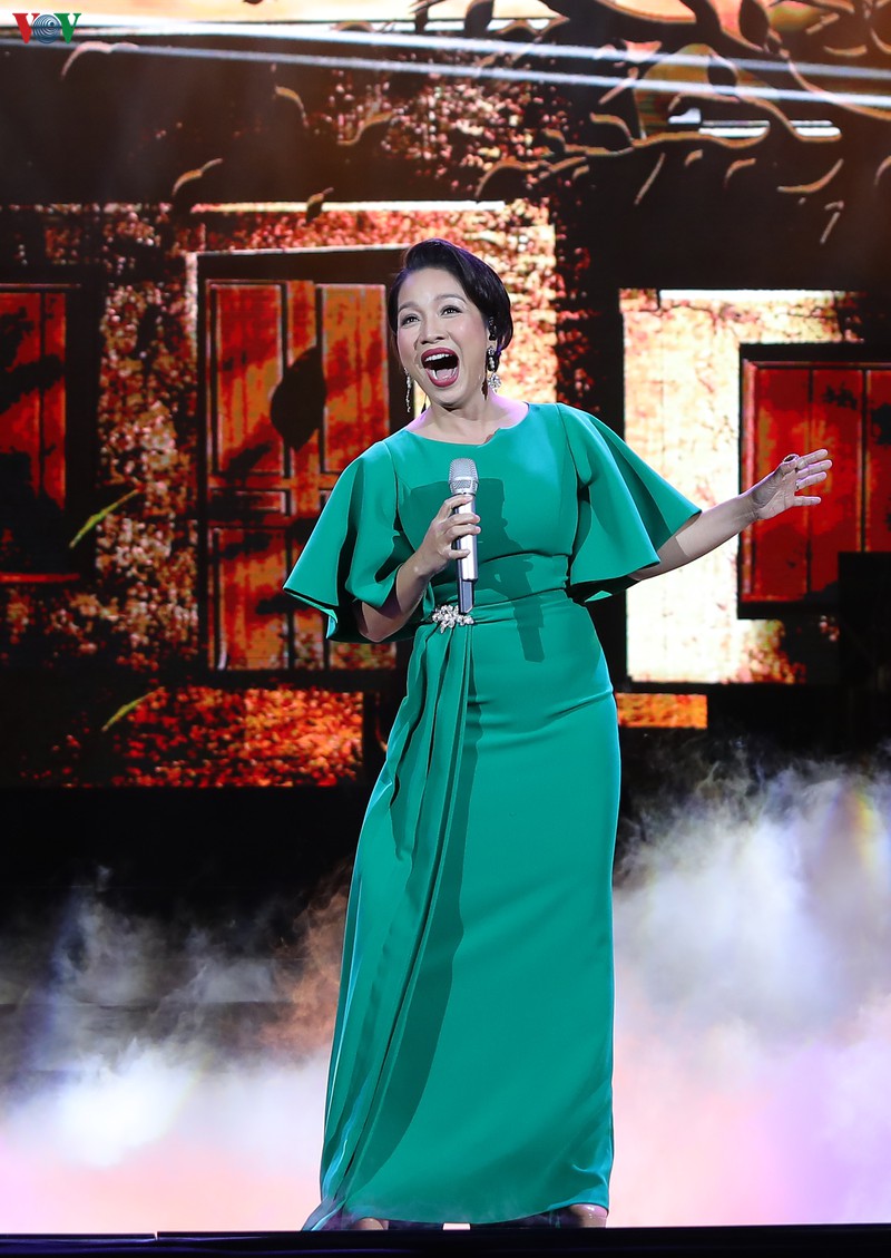 man tai hop song ca thang hoa cua my linh - tung duong hinh 14