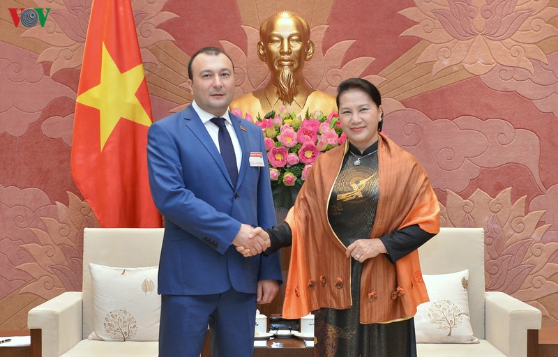chu tich quoc hoi tiep pho chu tich quoc hoi armenia hinh 1