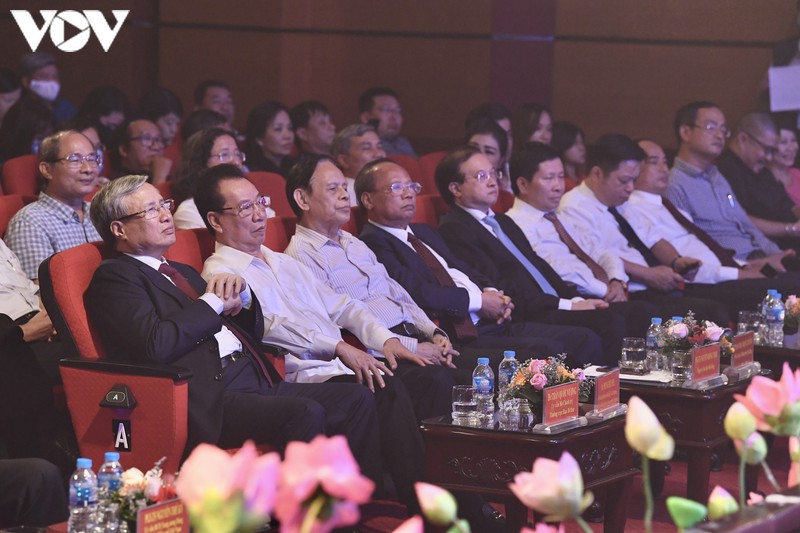 toan canh le trao tang thuong cac tac pham ly luan, phe binh vhnt 2019 hinh 2