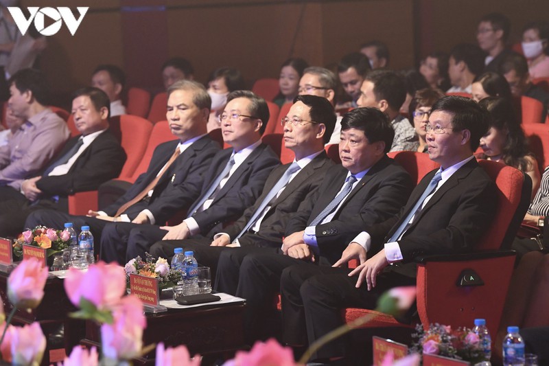 toan canh le trao tang thuong cac tac pham ly luan, phe binh vhnt 2019 hinh 3