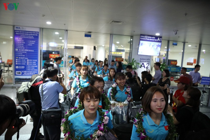 vo dich aff cup 2019 tren dat thai, dt nu viet nam han hoan ve nuoc  hinh 1