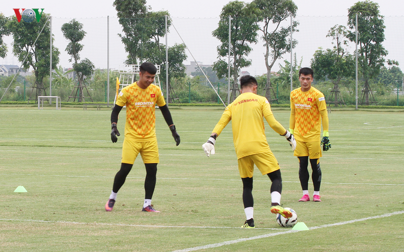 thay park nhan tin du tu luc luong o buoi tap cuoi cua u22 viet nam hinh 4