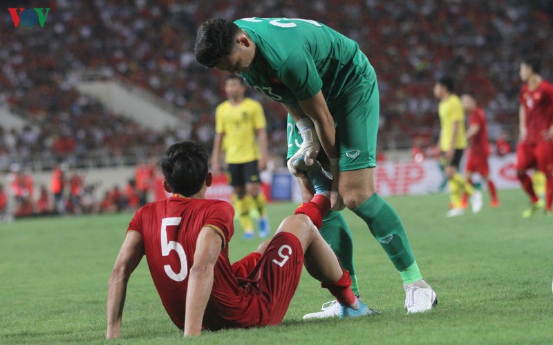 anh: doan van hau trinh dien ky nang phong ngu truoc malaysia hinh 10