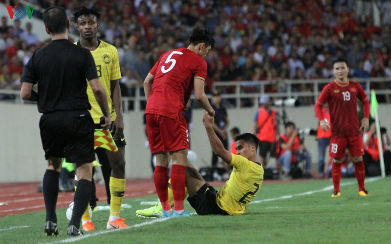 anh: doan van hau trinh dien ky nang phong ngu truoc malaysia hinh 6