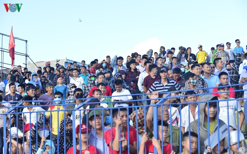 nhung hinh anh day cam xuc o tran thanh hoa - hagl vong 11 v-league 2020 hinh 3