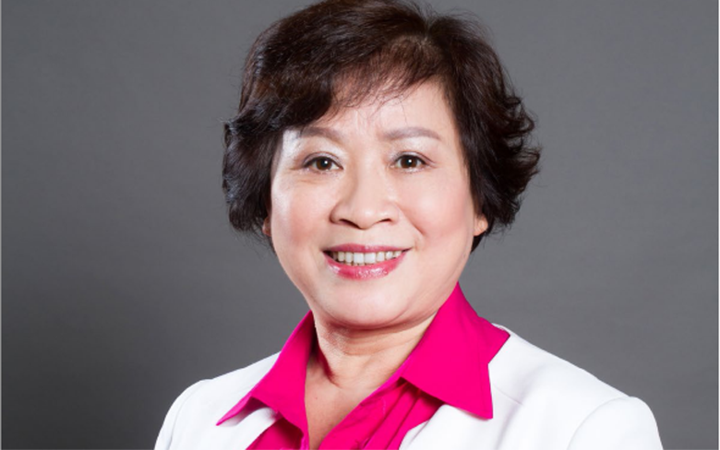 nhung "bong hong thep" quyen luc tren thuong truong viet hinh 13