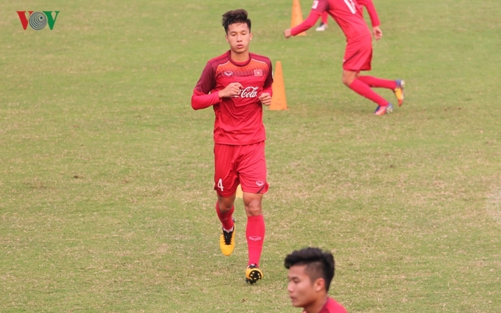 so ao chinh thuc cua u23 viet nam du vl u23 chau a: quang hai so 19 hinh 8