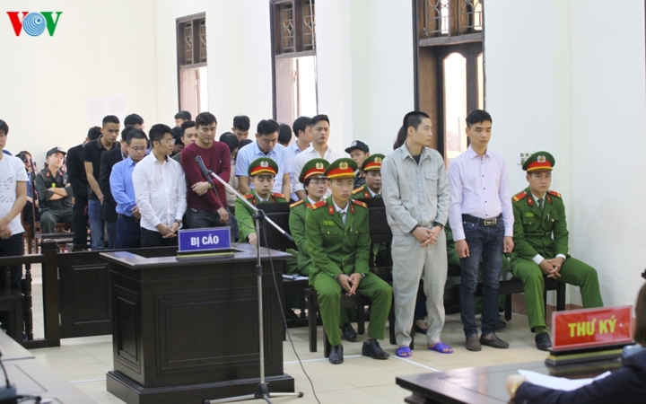 toa tuyen y an voi phan sao nam, giam hinh phat cho 13 bi cao hinh 3